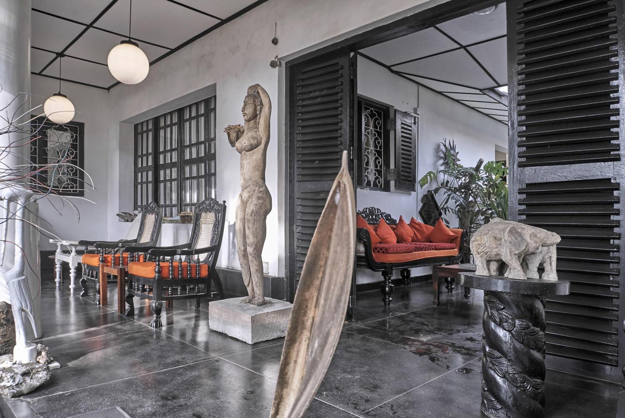 The Icebear Guesthouse Negombo Exterior photo