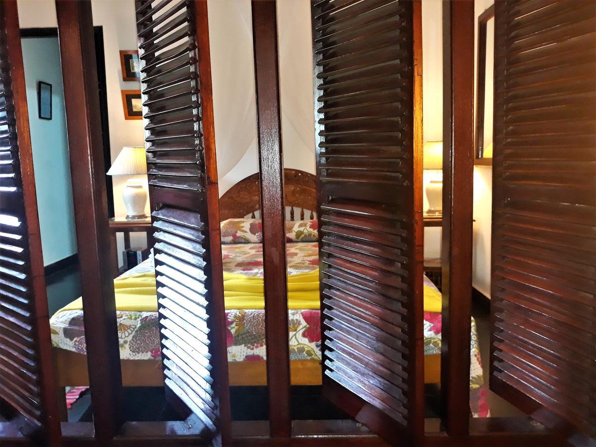 The Icebear Guesthouse Negombo Exterior photo