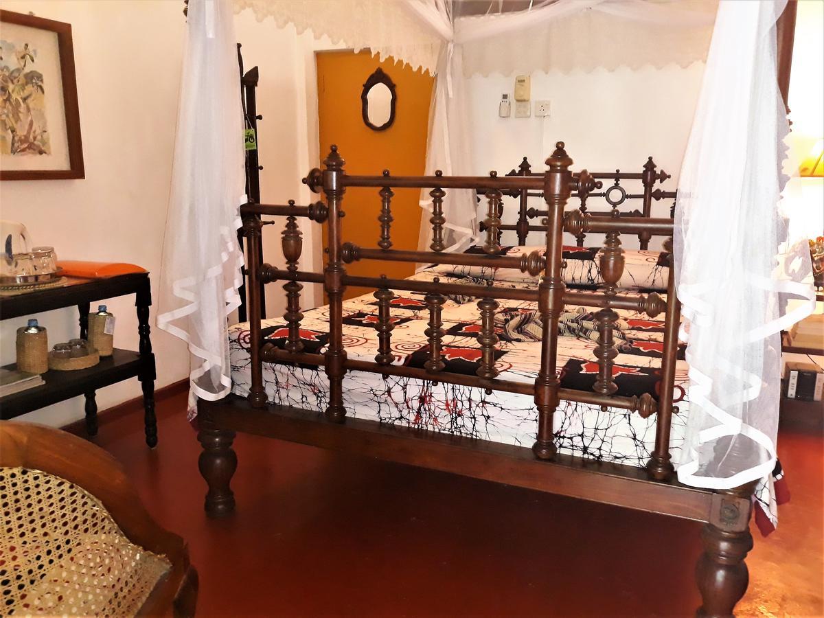 The Icebear Guesthouse Negombo Exterior photo
