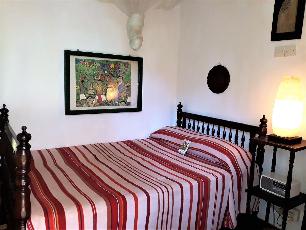 The Icebear Guesthouse Negombo Exterior photo