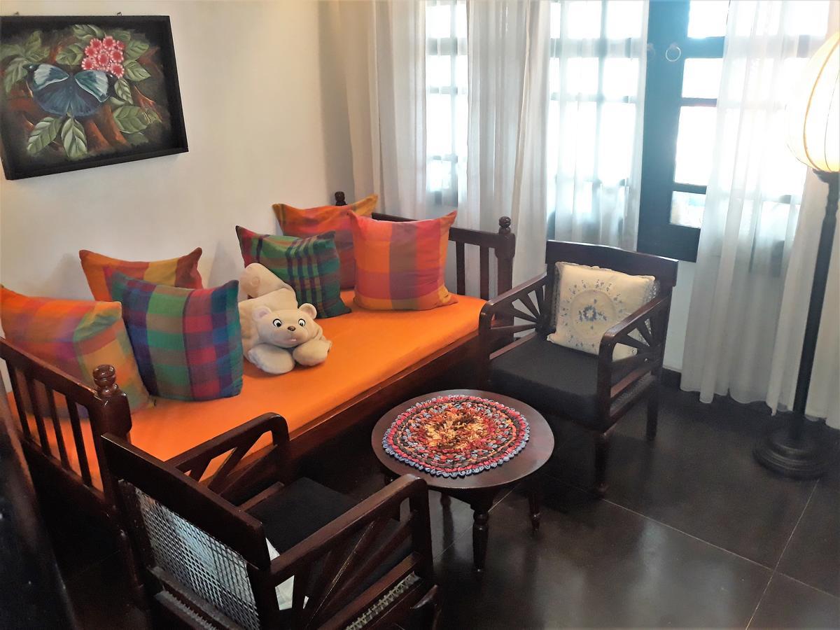 The Icebear Guesthouse Negombo Exterior photo