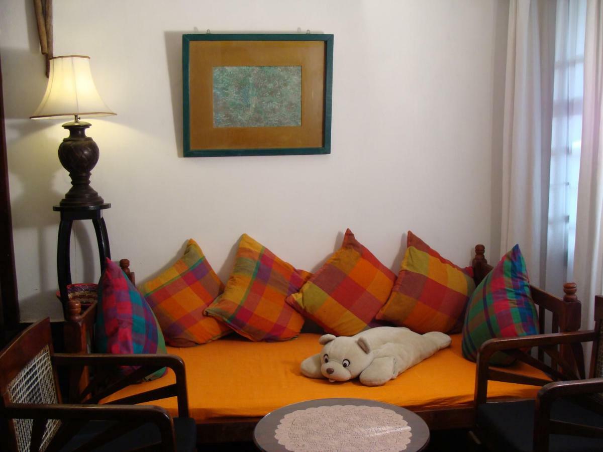 The Icebear Guesthouse Negombo Exterior photo